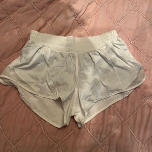 Lululemon hotty hot 2.5, size 6